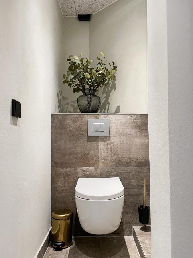 Ny Style Entire Apartment W/Private Cozy Terrace هاريسلي المظهر الخارجي الصورة